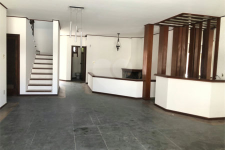 Sobrado à venda com 3 quartos, sendo 1 suíte, em Vila Trujillo, Sorocaba, SP