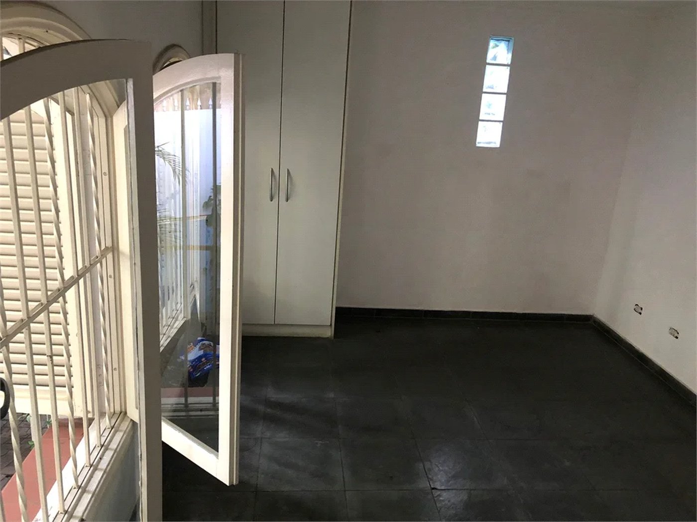 Casa Térrea à venda com 4 quartos, sendo 2 suítes,  em Jardim das Bandeiras, São Paulo, SP