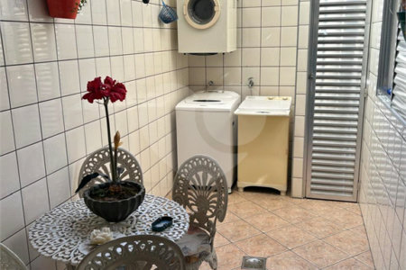 Sobrado à venda com 2 quartos em Cidade Monções, São Paulo, SP