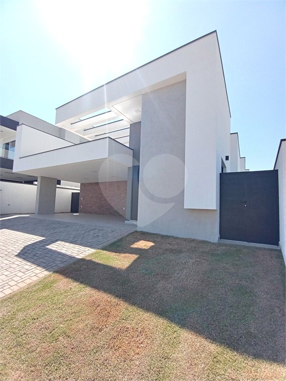 Casa à venda com 3 suítes no condomínio Alphaville Nova Esplanada 3, Votorantim - SP