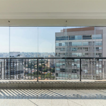 Apartamento à venda com 3 suítes em Campo Belo, São Paulo, SP
