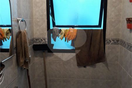Sobrado à venda com 3 quartos, sendo 1 suíte,  em Jardim Oriental, São Paulo, SP