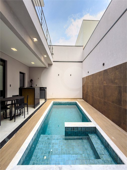 Casa à venda com 3 suítes no condomínio Jardim Residencial Dona Maria José, Indaiatuba - SP