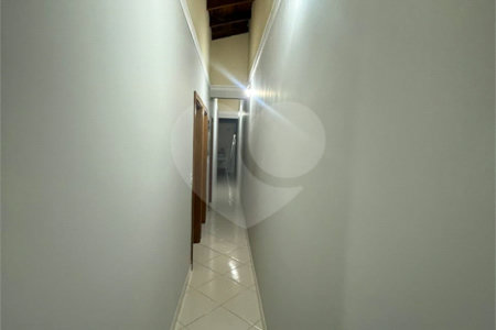 Sobrado à venda com 6 quartos, sendo 2 suítes, em Vila Áurea, Poá, SP