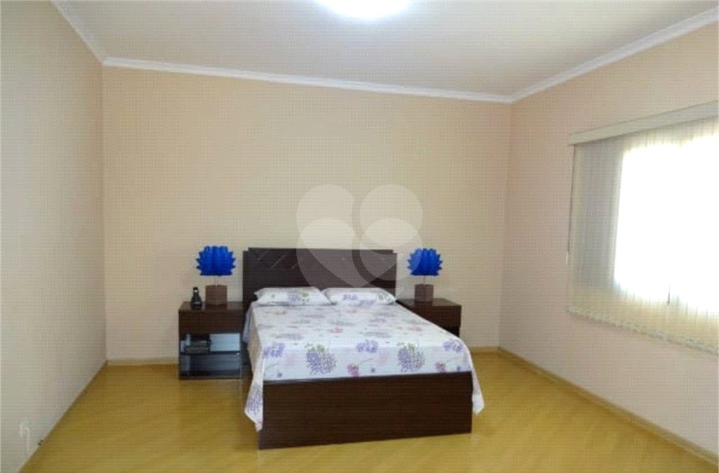 Sobrado à venda com 3 quartos, sendo 1 suíte, em Jardim São Luís, São Paulo, SP