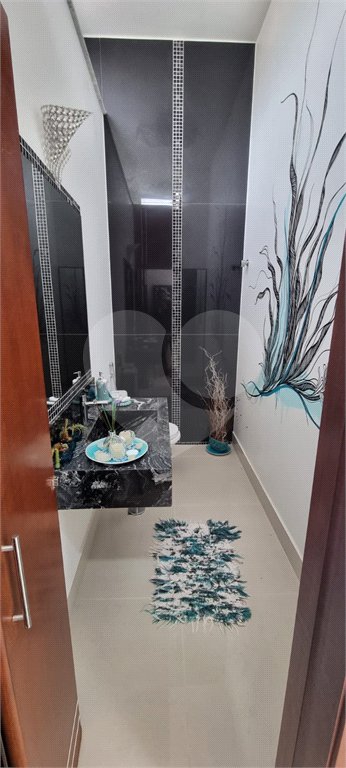 Casa à venda com 5 quartos, sendo 2 suítes, no condomínio Swiss Park, São Bernardo do Campo - SP