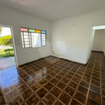 Casa Térrea à venda ou para alugar com 2 suítes em Alvinópolis, Atibaia, SP