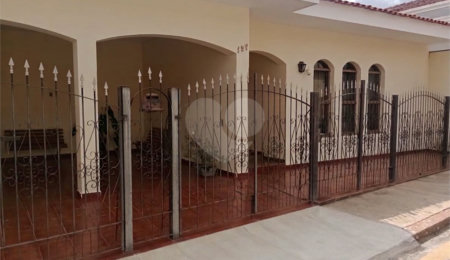 Casa à venda com 4 quartos, sendo 1 suíte,  no Centro, Itapetininga, SP