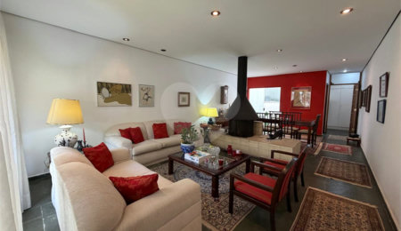 Casa à venda com 4 quartos, sendo 1 suíte, no condomínio Taquaral, São Paulo - SP