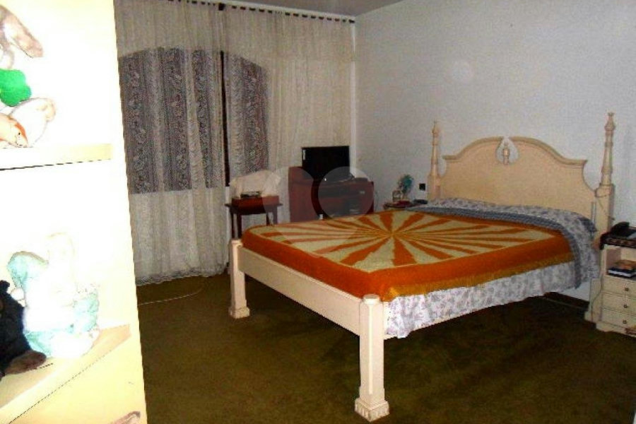 Sobrado à venda com 4 quartos, sendo 2 suítes, em Jardim Leonor Mendes de Barros, São Paulo, SP