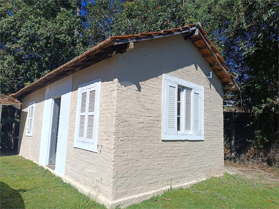 Chácara à venda com 4 quartos, sendo 1 suíte, em Vila Vilma (mailasqui), São Roque, SP