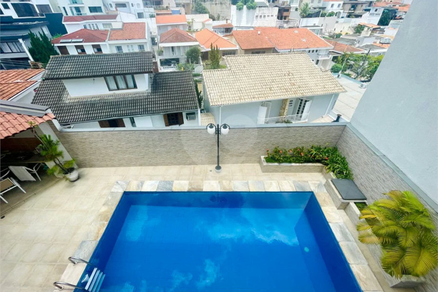 Sobrado à venda com 4 quartos, sendo 2 suítes, em Jardim França, São Paulo, SP