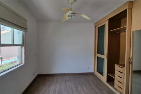 Casa à venda com 3 quartos, sendo 1 suíte, no condomínio Residencial Villagio, São Paulo - SP