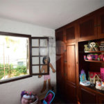 Casa à venda com 5 quartos, sendo 1 suíte, no condomínio Vivendas, Rio de Janeiro - RJ