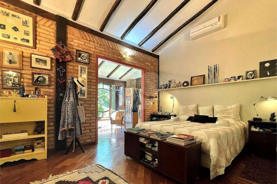 Casa à venda com 4 suítes no condomínio Jardim Mediterrâneo, Cotia - SP