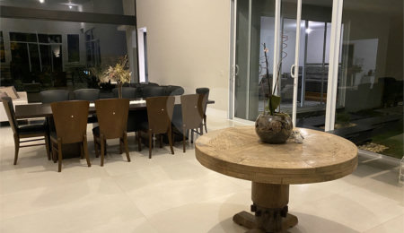 Casa à venda com 3 suítes no condomínio Jardim Primavera, Louveira - SP