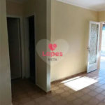 CASA A VENDA NO BAIRRO JARDIM JARÁGUA, 5 DORMITORIOS, 3 BANHEIROS, 3 VAGAS, 198m², TAUBATÉ/SP.