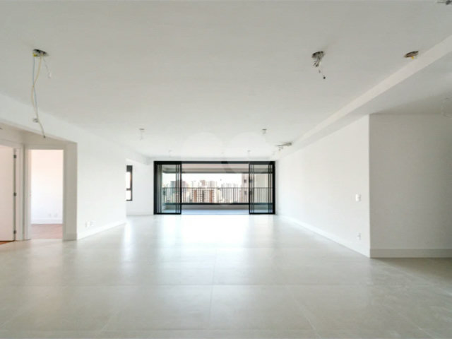Apartamento à venda com 3 suítes em Ibirapuera, São Paulo, SP