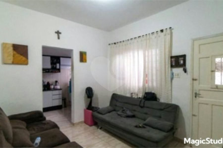 Casa com 200m² , 4 dormitórios , sendo 3 suítes , 2 vagas , à venda no Jabaquara.