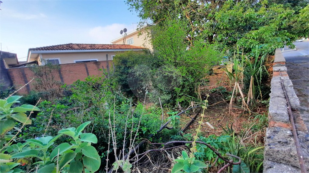 Terreno no Jardim Beatriz.