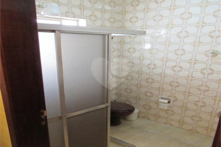 Excelente sobrado com terraço e jardim, 3 dormitórios 1 suíte.