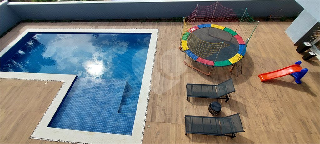 Casa à venda ou para alugar com 4 suítes no condomínio Figueira Garden, Atibaia - SP