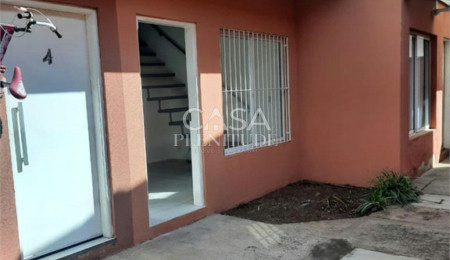 Casa em condomínio à venda com 2 quartos em Jardim Karolyne, Votorantim, SP