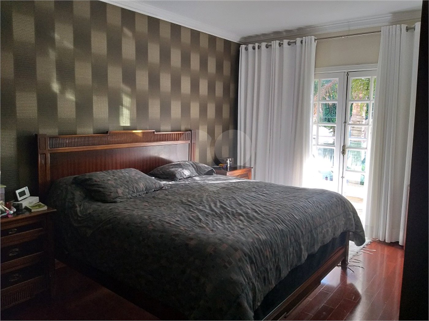 Casa à venda com 4 suítes em Jardim Floresta, São Paulo, SP