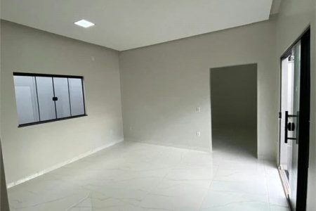 Casa à venda com 3 quartos, sendo 1 suíte,  em Jardim Iracema, Balsas, MA