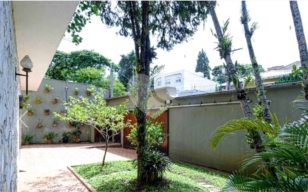 Sobrado à venda com 4 suítes em Santana, São Paulo, SP