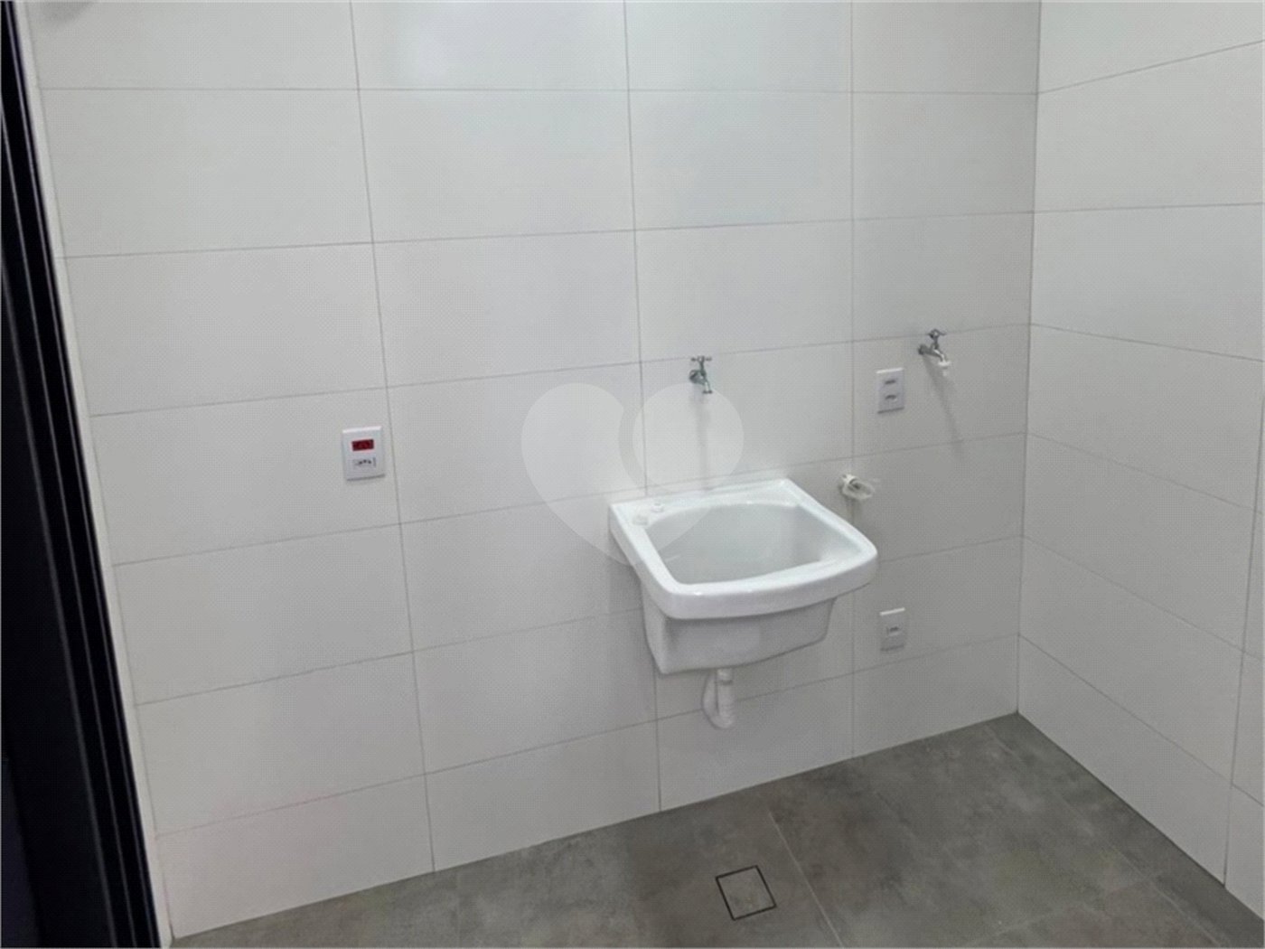 Casa à venda com 3 quartos, sendo 1 suíte, no condomínio Terras de São Francisco, Sorocaba - SP