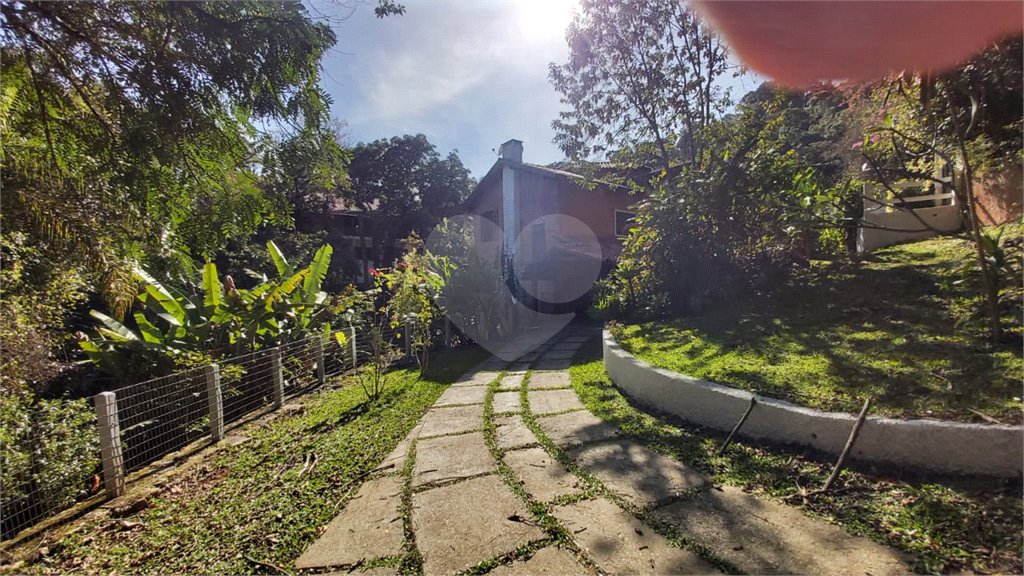 Sobrado à venda com 3 quartos, sendo 2 suítes, em Serra da Cantareira, Mairiporã, SP