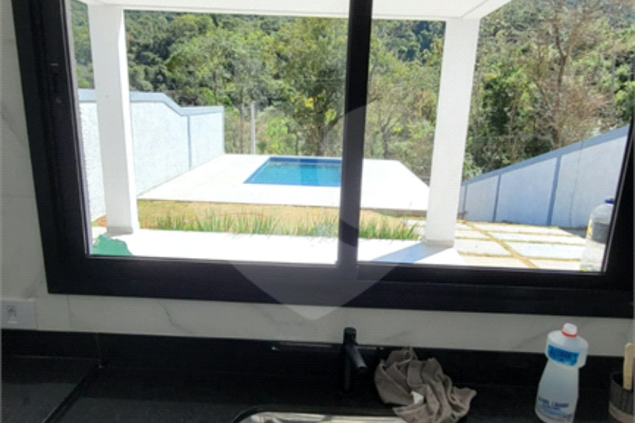 Casa à venda com 3 quartos, sendo 1 suíte, em Pedra Vermelha (terra Preta), Mairiporã, SP