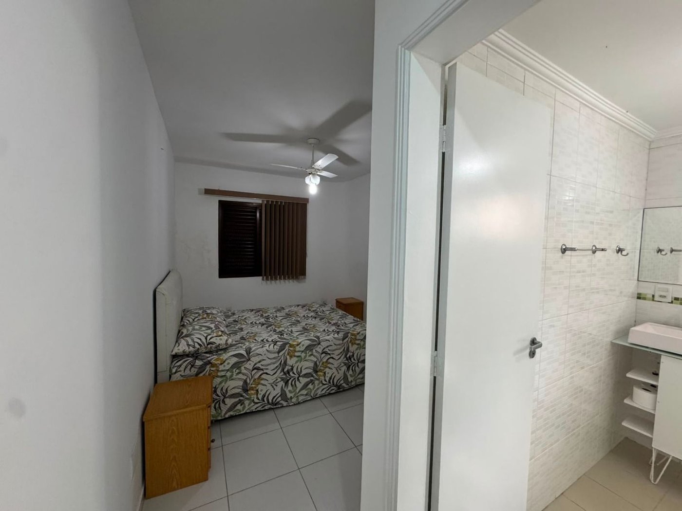 Apartamento com 3 dormitórios para alugar, 80 m² por R$ 4.000,02/mês - Balneário Cidade Atlântica - Guarujá/SP