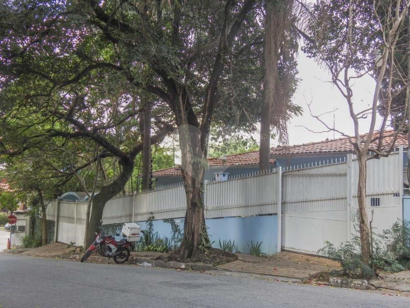 Casa Térrea à venda com 4 quartos, sendo 2 suítes, em Jardim das Bandeiras, São Paulo, SP