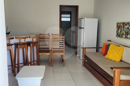 Apartamento à venda com 1 suíte em Taperapuan, Porto Seguro, BA