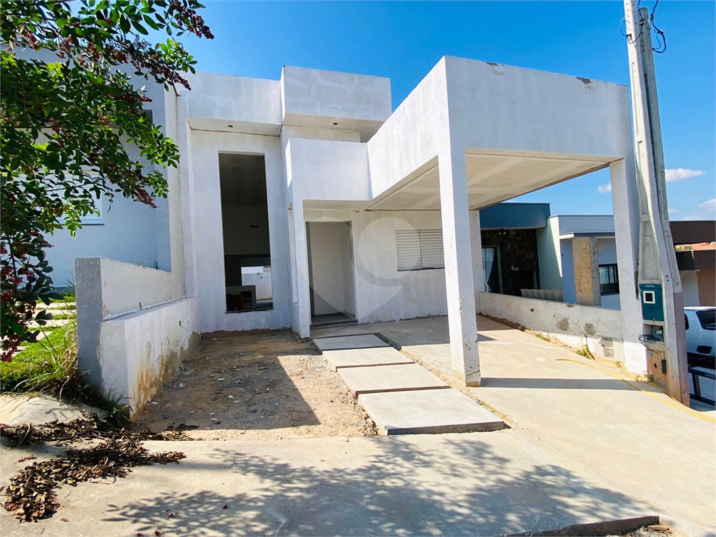Casa à venda com 3 quartos, sendo 1 suíte, no condomínio Horto Florestal Villagio, Sorocaba - SP