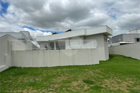 Casa à venda com 3 suítes no condomínio Palmeiras Imperiais, Salto - SP
