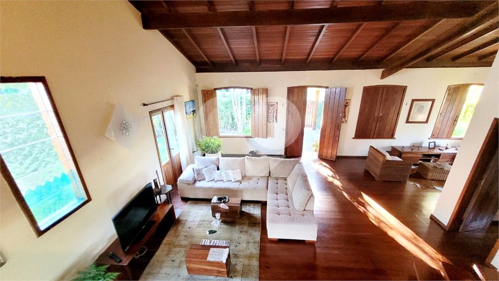 Casa à venda com 3 suítes no Centro, Santa Cruz Cabrália, BA