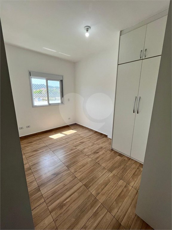 Apartamento à venda com 3 quartos, sendo 1 suíte, em Jardim Villaça, São Roque, SP