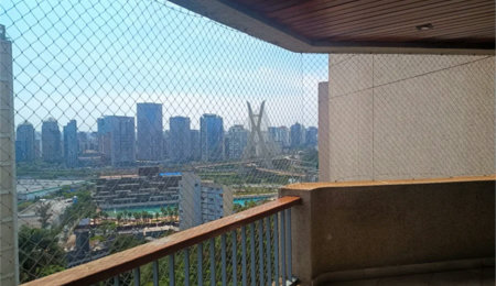 Apartamento à venda ou para alugar com 3 suítes em Real Parque, São Paulo, SP
