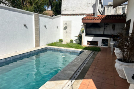 Casa à venda com 4 quartos, sendo 3 suítes, em Chácara Monte Alegre, São Paulo, SP