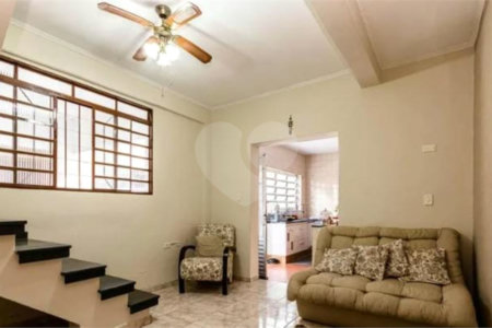 Sobrado à venda com 4 quartos, sendo 1 suíte,  em Vila Dalila, São Paulo, SP