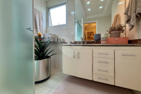 Apartamento à venda com 3 suítes em Campo Belo, São Paulo, SP