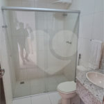 Casa à venda com 5 quartos, sendo 2 suítes, no condomínio Swiss Park, São Bernardo do Campo - SP