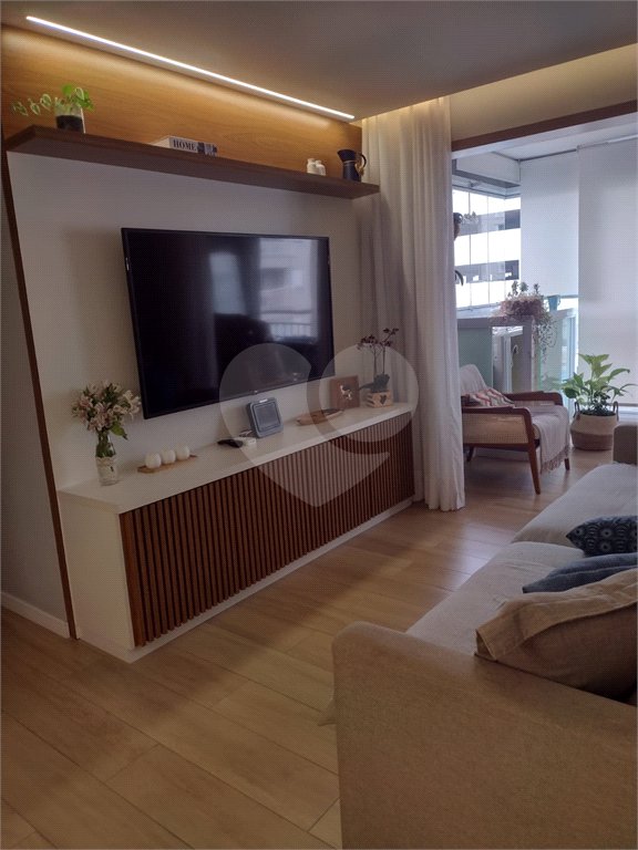 Apartamento à venda com 3 quartos, sendo 1 suíte,  em Campo Grande, São Paulo, SP