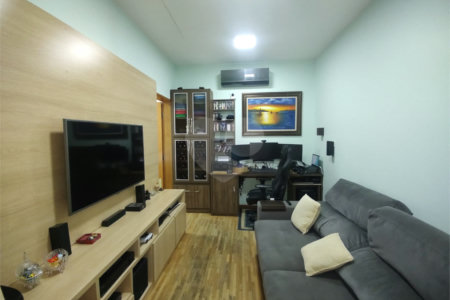 Casa à venda com 2 suítes no condomínio Morada das Hortênsias, São Paulo - SP
