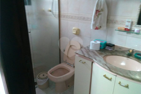 Casa à venda com 3 quartos, sendo 2 suítes,  em Vila Suissa, Mogi das Cruzes, SP