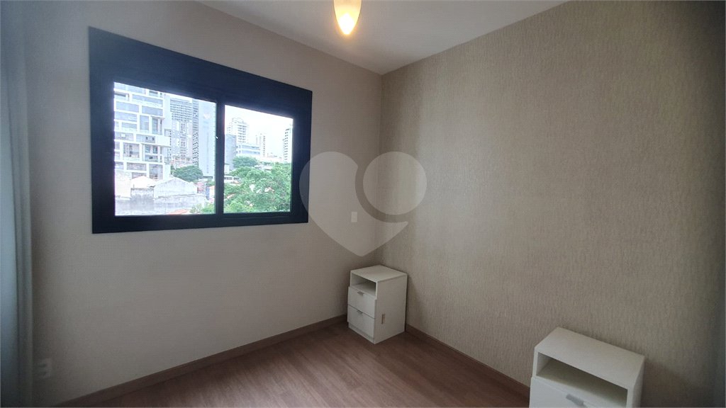 Apartamento à venda com 3 quartos, sendo 1 suíte,  em Pinheiros, São Paulo, SP