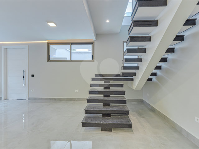 Casa à venda com 4 suítes no condomínio Carmen, São Paulo - SP